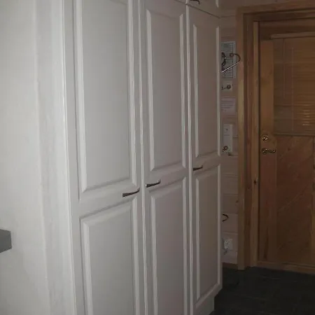 Yllas-ropo Apartment *